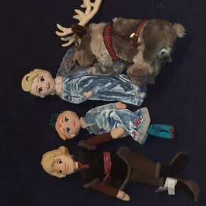 Frozen plush dolls